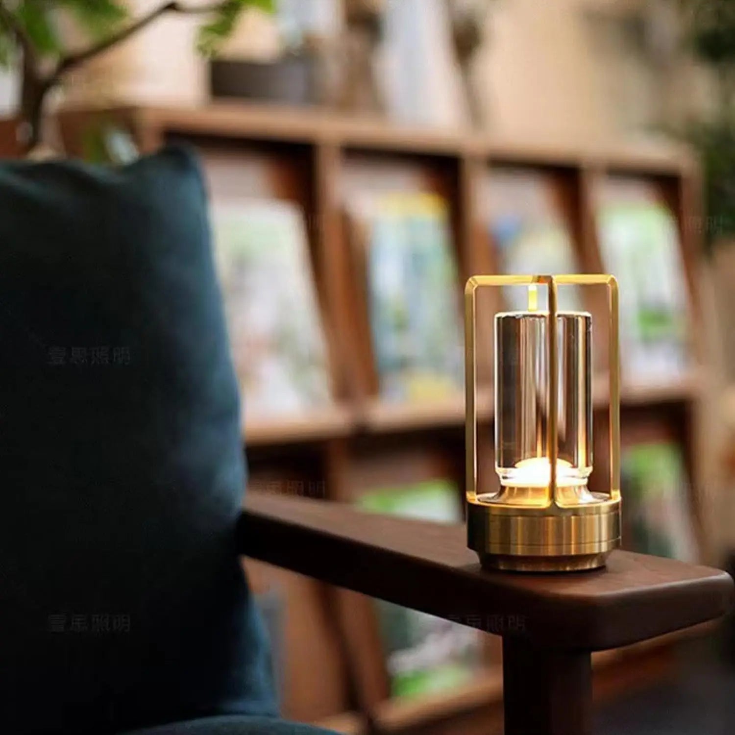 Rechargeable Touch Lamp: Modern Design and Wireless