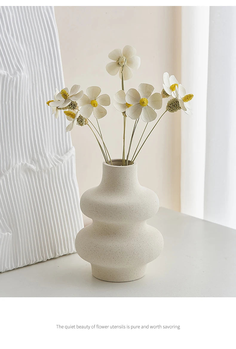 Nordic Style Ceramic Vase - Elegance and Sophistication for your Decoration