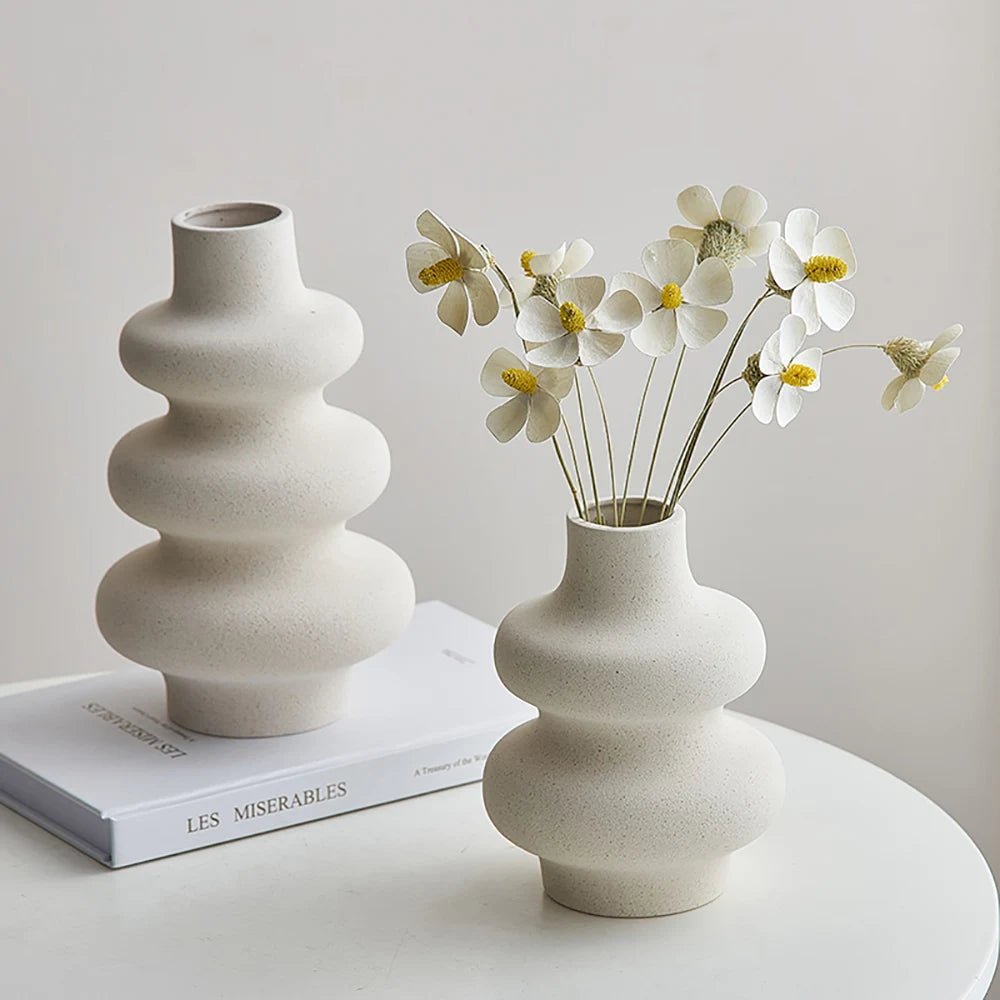 Nordic Style Ceramic Vase - Elegance and Sophistication for your Decoration