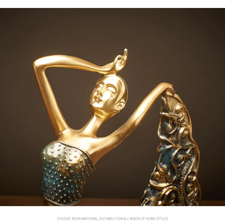 Model Dancer Figurines Peacock Luxury Nordic Decor Home Office Living Room Decor Ceramics Abstract Sculpture Art Ornament Statue