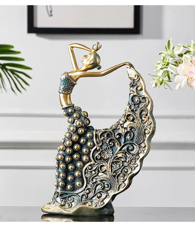 Model Dancer Figurines Peacock Luxury Nordic Decor Home Office Living Room Decor Ceramics Abstract Sculpture Art Ornament Statue