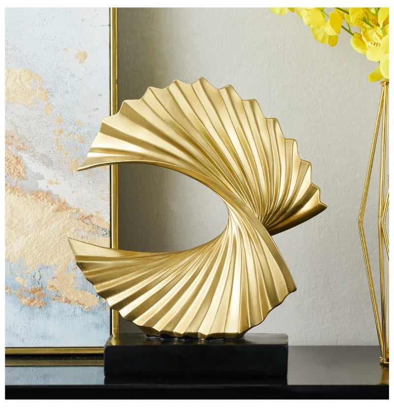 Modern Decor Abstract Sculpture Resin Sculptur Art Golden Statue Living Room Home Decoration Office Desk Decoration Accessories