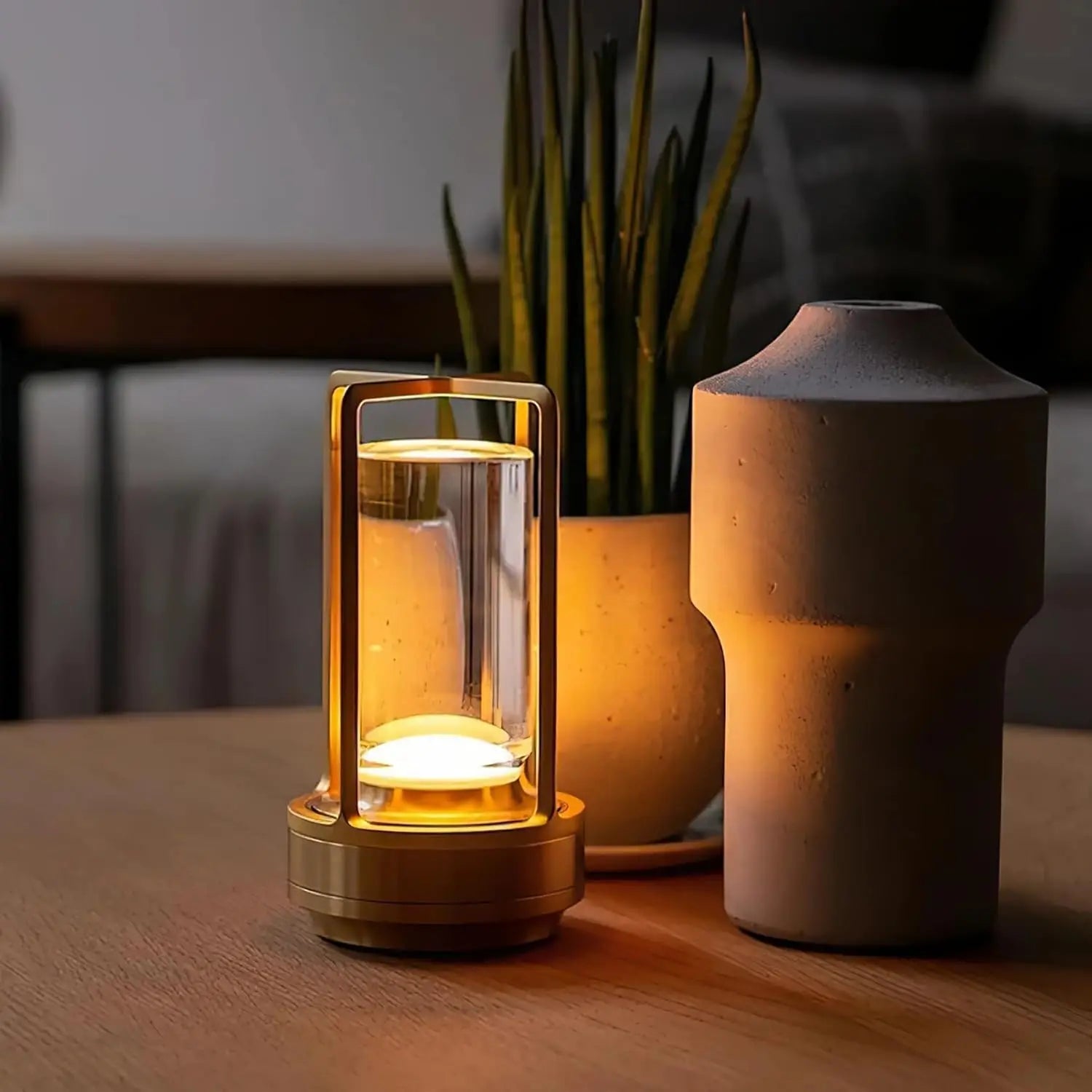 Rechargeable Touch Lamp: Modern Design and Wireless